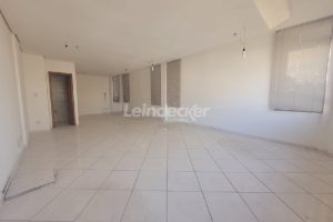 Sala para alugar com 45m², 1 vaga no bairro São Geraldo em Porto Alegre - Foto 2