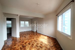 Apartamento para alugar com 63m², 2 dormitórios no bairro Centro em Porto Alegre - Foto 2