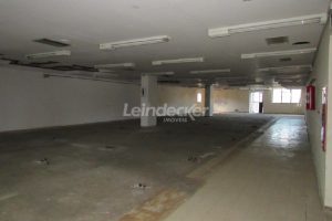 Prédio para alugar com 1.428m², 30 vagas no bairro Floresta em Porto Alegre - Foto 4
