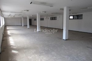 Prédio para alugar com 1.428m², 30 vagas no bairro Floresta em Porto Alegre - Foto 5