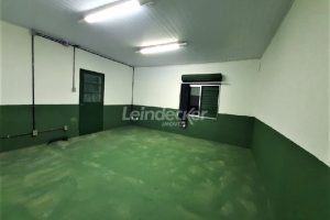 Depósito para alugar com 270m², 2 vagas no bairro Sarandi em Porto Alegre - Foto 3