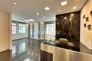 Sala para alugar com 81m², 2 vagas no bairro Menino Deus em Porto Alegre - Foto 1