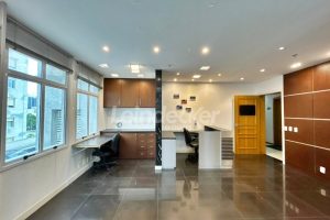 Sala para alugar com 81m², 2 vagas no bairro Menino Deus em Porto Alegre - Foto 3