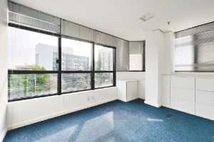 Sala para alugar com 56m², 1 vaga no bairro Três Figueiras em Porto Alegre - Foto 5