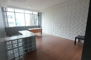 Sala para alugar com 160m² no bairro Centro em Porto Alegre - Foto 1