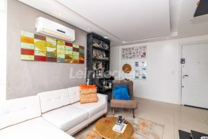 Apartamento para alugar com 60m², 2 dormitórios, 2 vagas no bairro Tristeza em Porto Alegre - Foto 2