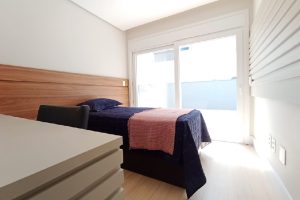 Casa em Condomínio para alugar com 334m², 3 dormitórios, 3 vagas no bairro Pedra Redonda em Porto Alegre - Foto 14