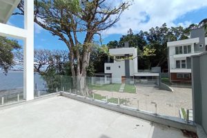 Casa em Condomínio para alugar com 334m², 3 dormitórios, 3 vagas no bairro Pedra Redonda em Porto Alegre - Foto 18