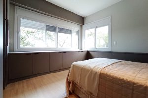 Casa em Condomínio para alugar com 334m², 3 dormitórios, 3 vagas no bairro Pedra Redonda em Porto Alegre - Foto 19