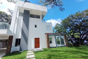 Casa em Condomínio para alugar com 334m², 3 dormitórios, 3 vagas no bairro Pedra Redonda em Porto Alegre - Foto 36