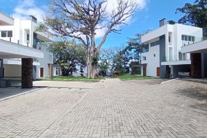 Casa em Condomínio para alugar com 334m², 3 dormitórios, 3 vagas no bairro Pedra Redonda em Porto Alegre - Foto 37