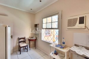 Casa Comercial para alugar com 360m², 5 vagas no bairro Petrópolis em Porto Alegre - Foto 12