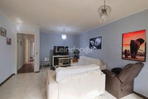 Casa Comercial para alugar com 189m², 4 dormitórios, 3 vagas no bairro Ipanema em Porto Alegre - Foto 2