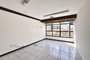Sala para alugar com 60m² no bairro Centro em Porto Alegre - Foto 12