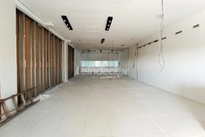 Loja para alugar com 275m², 3 vagas no bairro Vila Jardim em Porto Alegre - Foto 4