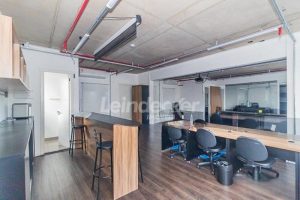 Conjunto para alugar com 114m², 3 vagas no bairro Chácara das Pedras em Porto Alegre - Foto 18