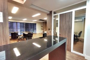 Conjunto para alugar com 190m², 3 vagas no bairro Auxiliadora em Porto Alegre - Foto 7