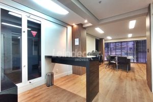 Conjunto para alugar com 190m², 3 vagas no bairro Auxiliadora em Porto Alegre - Foto 8