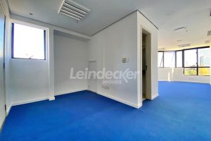 Sala para alugar com 41m², 1 vaga no bairro Três Figueiras em Porto Alegre - Foto 3