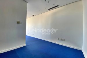 Sala para alugar com 41m², 1 vaga no bairro Três Figueiras em Porto Alegre - Foto 4