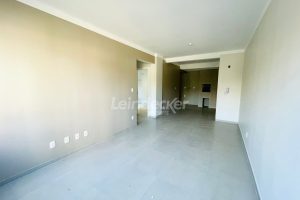 Apartamento para alugar com 72m², 2 dormitórios, 2 vagas no bairro Jardim do Salso em Porto Alegre - Foto 3