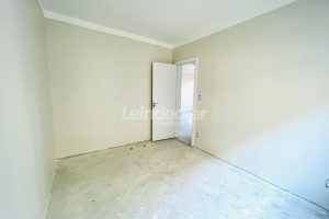 Apartamento para alugar com 72m², 2 dormitórios, 2 vagas no bairro Jardim do Salso em Porto Alegre - Foto 9