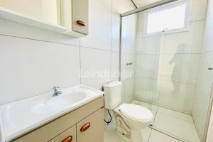 Apartamento para alugar com 72m², 2 dormitórios, 2 vagas no bairro Jardim do Salso em Porto Alegre - Foto 9