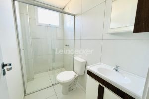 Apartamento para alugar com 72m², 2 dormitórios, 2 vagas no bairro Jardim do Salso em Porto Alegre - Foto 13