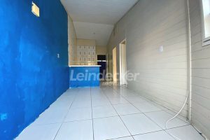 Casa para alugar com 54m², 2 dormitórios no bairro Jardim do Salso em Porto Alegre - Foto 3