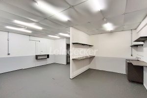 Depósito para alugar com 500m², 3 vagas no bairro Jardim Botânico em Porto Alegre - Foto 14
