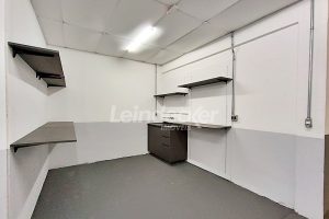 Depósito para alugar com 500m², 3 vagas no bairro Jardim Botânico em Porto Alegre - Foto 15