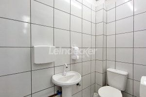 Depósito para alugar com 500m², 3 vagas no bairro Jardim Botânico em Porto Alegre - Foto 18