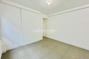 Apartamento para alugar com 68m², 2 dormitórios, 1 vaga no bairro Menino Deus em Porto Alegre - Foto 2