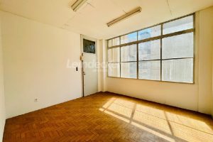 Sala para alugar com 62m² no bairro Centro em Porto Alegre - Foto 4