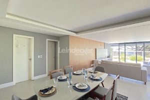 Apartamento para alugar com 316m², 3 dormitórios, 4 vagas no bairro Vila Assunção em Porto Alegre - Foto 2