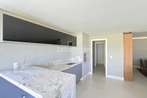 Apartamento para alugar com 316m², 3 dormitórios, 4 vagas no bairro Vila Assunção em Porto Alegre - Foto 11
