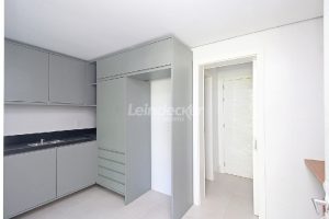 Apartamento para alugar com 316m², 3 dormitórios, 4 vagas no bairro Vila Assunção em Porto Alegre - Foto 31