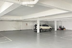 Apartamento para alugar com 316m², 3 dormitórios, 4 vagas no bairro Vila Assunção em Porto Alegre - Foto 43