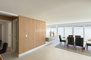 Apartamento para alugar com 316m², 3 dormitórios, 4 vagas no bairro Vila Assunção em Porto Alegre - Foto 11