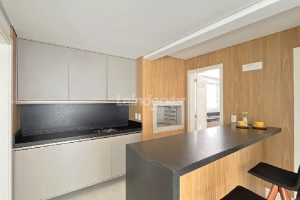 Apartamento para alugar com 316m², 3 dormitórios, 4 vagas no bairro Vila Assunção em Porto Alegre - Foto 14