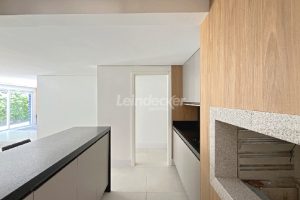 Apartamento para alugar com 316m², 3 dormitórios, 4 vagas no bairro Vila Assunção em Porto Alegre - Foto 18
