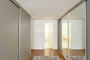 Apartamento para alugar com 316m², 3 dormitórios, 4 vagas no bairro Vila Assunção em Porto Alegre - Foto 32