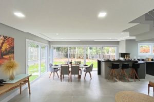 Casa em Condomínio para alugar com 334m², 3 dormitórios, 3 vagas no bairro Pedra Redonda em Porto Alegre - Foto 6