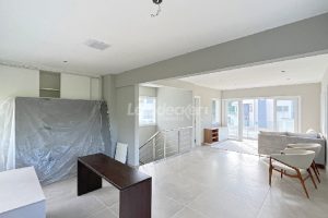 Casa em Condomínio para alugar com 334m², 3 dormitórios, 3 vagas no bairro Pedra Redonda em Porto Alegre - Foto 22