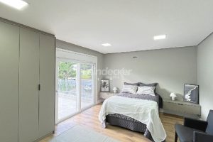 Casa em Condomínio para alugar com 334m², 3 dormitórios, 3 vagas no bairro Pedra Redonda em Porto Alegre - Foto 23