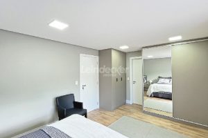 Casa em Condomínio para alugar com 334m², 3 dormitórios, 3 vagas no bairro Pedra Redonda em Porto Alegre - Foto 25