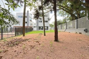 Casa em Condomínio para alugar com 334m², 3 dormitórios, 3 vagas no bairro Pedra Redonda em Porto Alegre - Foto 49