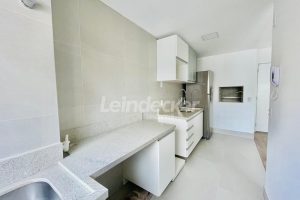 Apartamento para alugar com 70m², 2 dormitórios, 1 vaga no bairro Mont Serrat em Porto Alegre - Foto 9