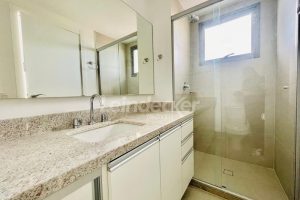 Apartamento para alugar com 70m², 2 dormitórios, 1 vaga no bairro Mont Serrat em Porto Alegre - Foto 18