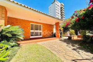 Casa Comercial para alugar com 350m², 6 dormitórios, 1 vaga no bairro Mont Serrat em Porto Alegre - Foto 2
